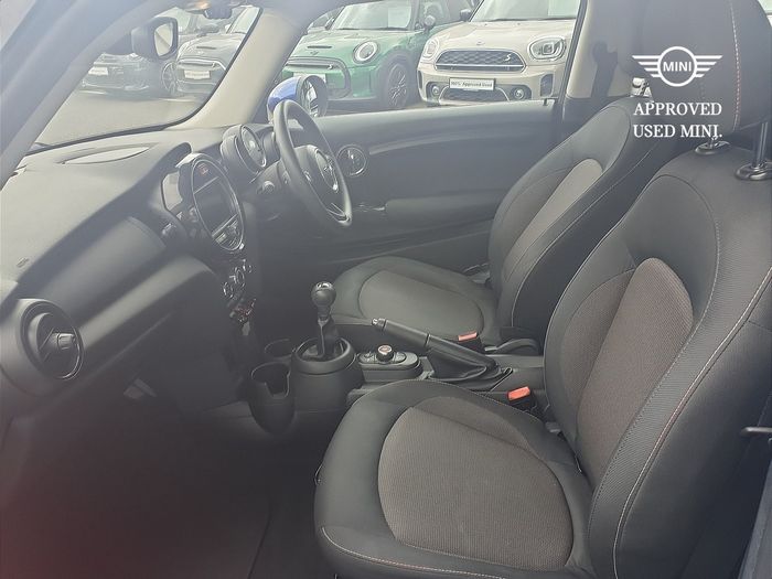 MINI HATCH 2019