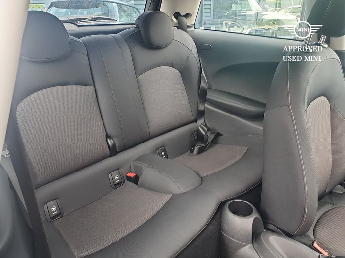 MINI HATCH 2019