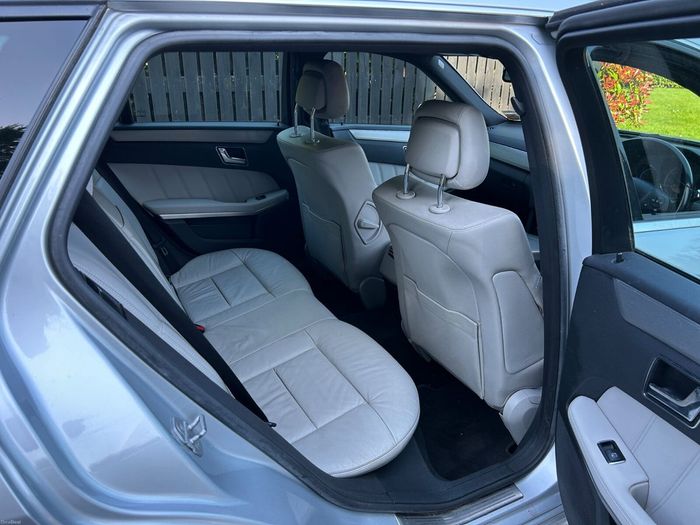 Mercedes-Benz E-Class 2011