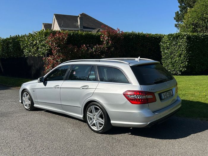Mercedes-Benz E-Class 2011