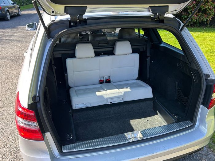 Mercedes-Benz E-Class 2011