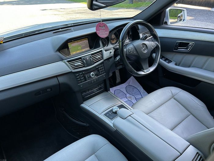 Mercedes-Benz E-Class 2011