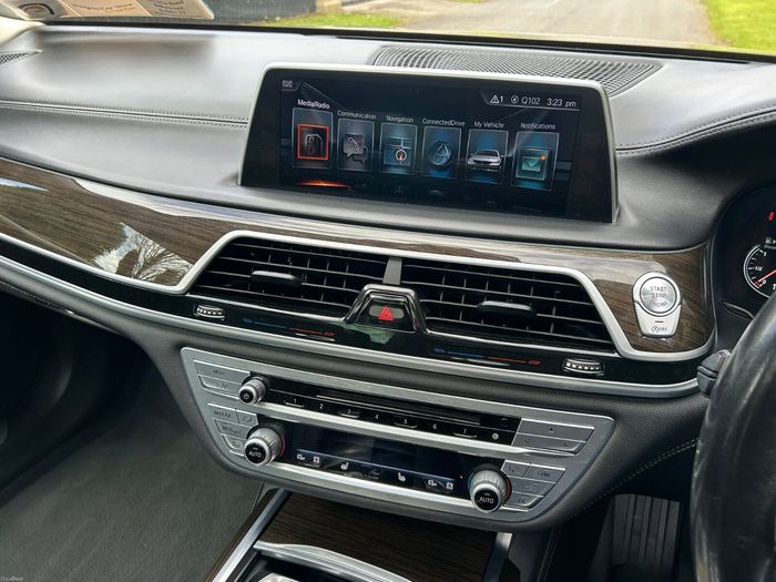 BMW 7 Series 2017