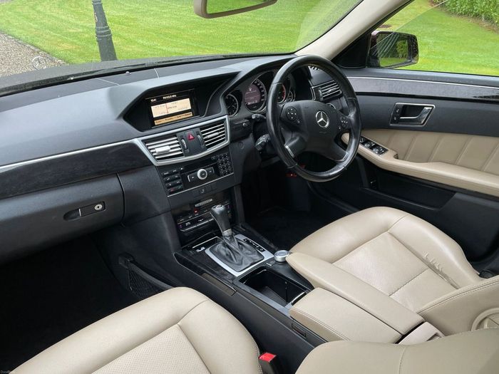 Mercedes-Benz E-Class 2011