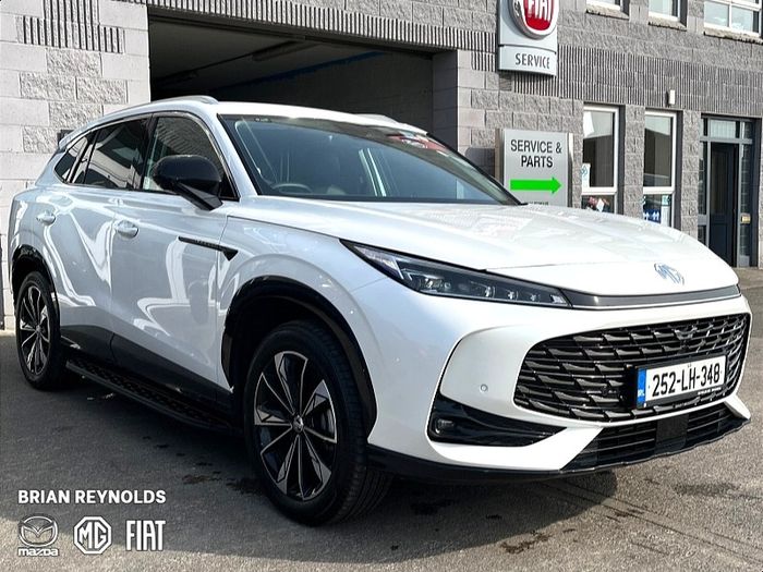 MG HS 2025