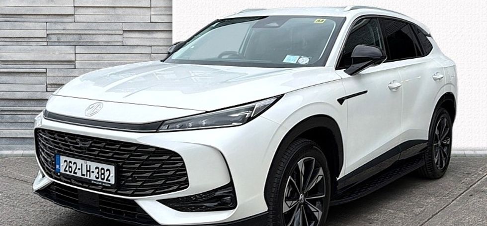 MG HS 2026