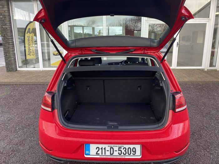 Volkswagen Golf 2021