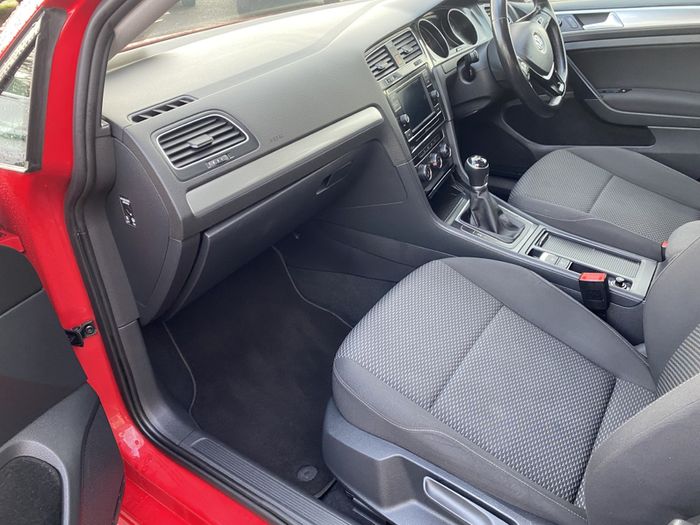 Volkswagen Golf 2021