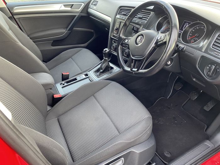 Volkswagen Golf 2021