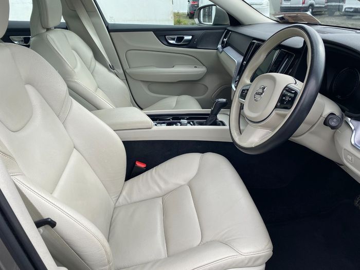 Volvo V60 2019