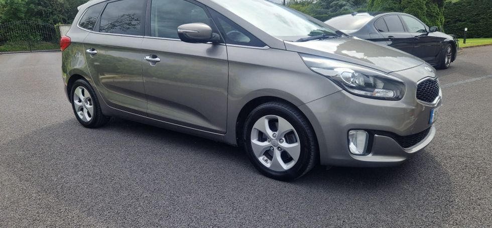Kia Carens 2015