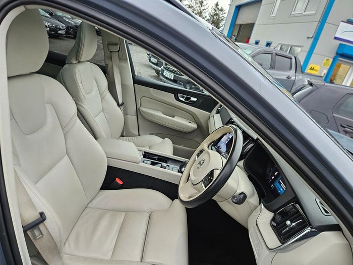 Volvo XC60 2023