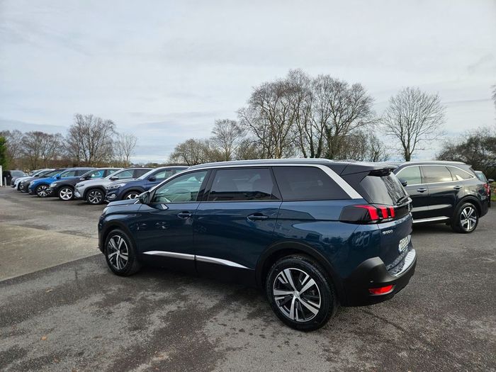 Peugeot 5008 2023