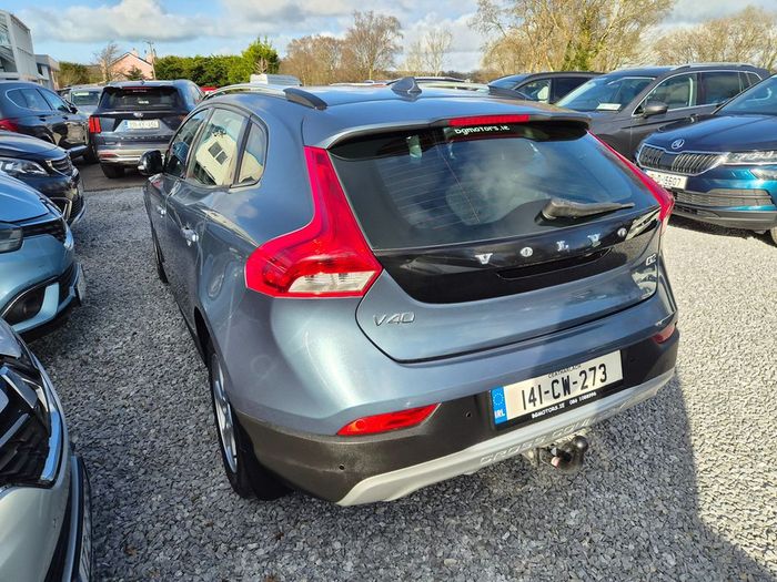 Volvo V40 2014