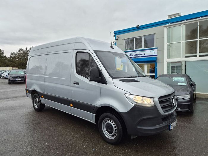 Mercedes-Benz Sprinter 2021