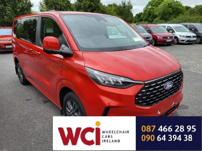 Ford Tourneo Custom 2025