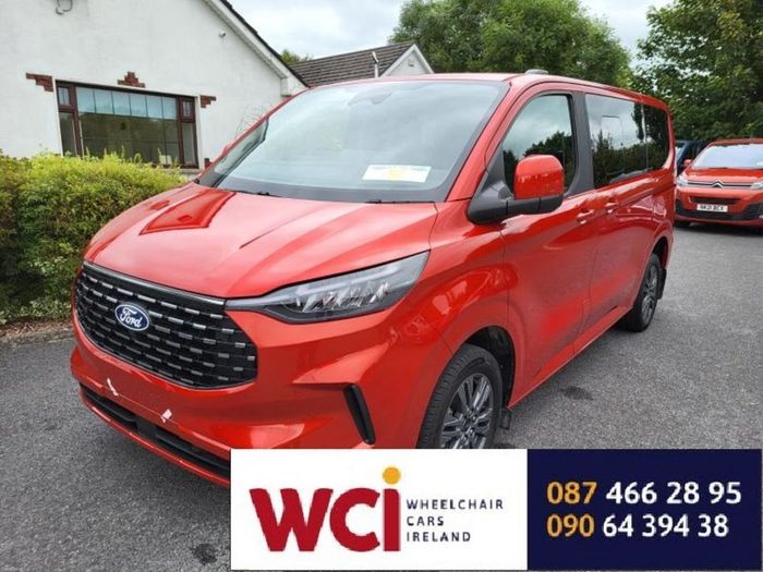 Ford Tourneo Custom 2025