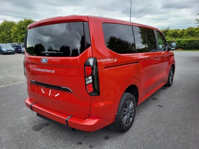 Ford Tourneo Custom 2025