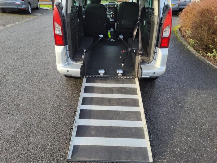 Peugeot Partner Tepee 2013