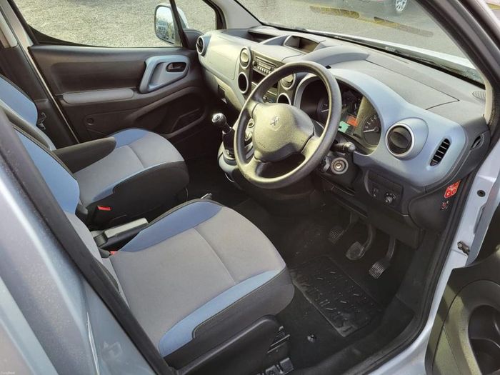Peugeot Partner Tepee 2013