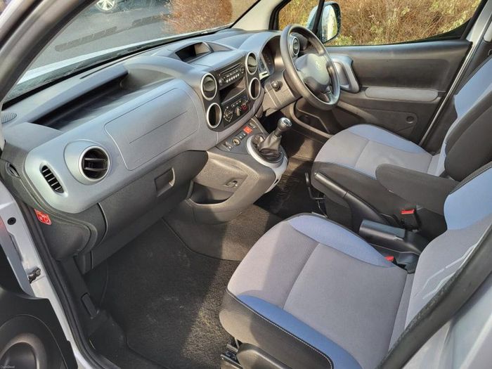 Peugeot Partner Tepee 2013