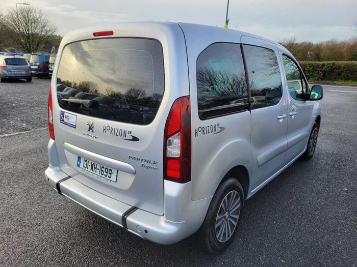 Peugeot Partner Tepee 2013