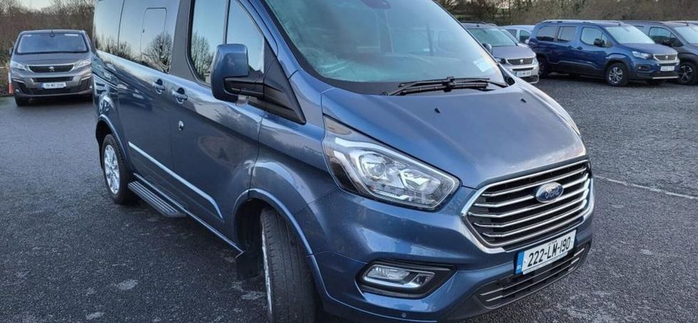 Ford Tourneo Custom 2022