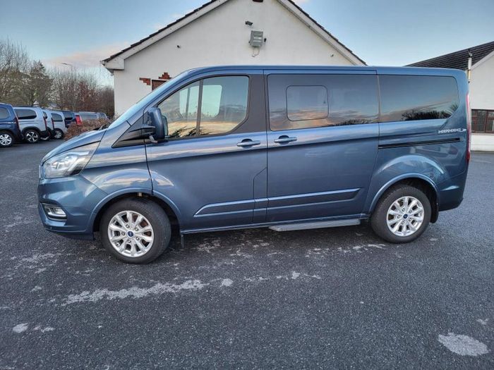 Ford Tourneo Custom 2022