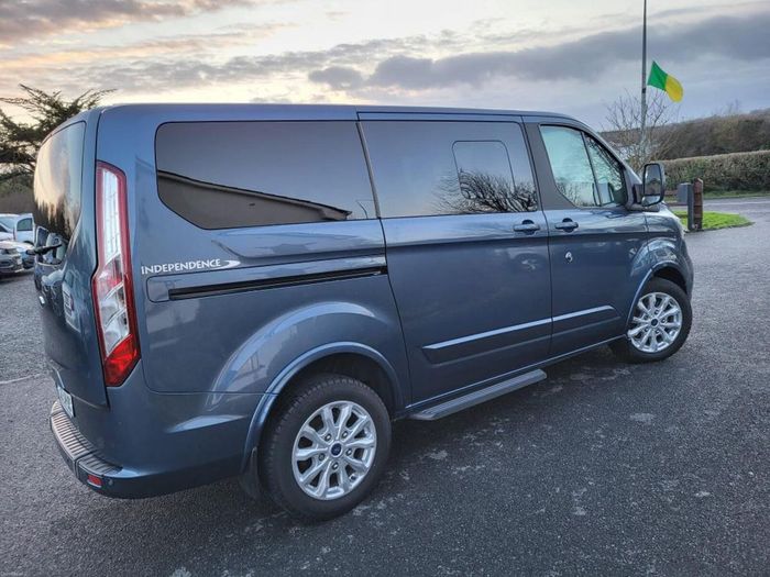 Ford Tourneo Custom 2022