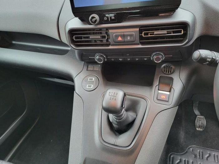 Peugeot Rifter 2025