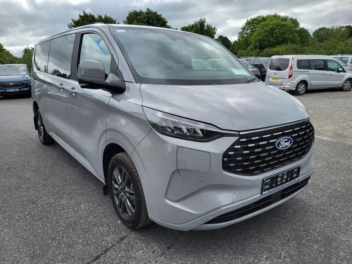 Ford Tourneo Custom 2026