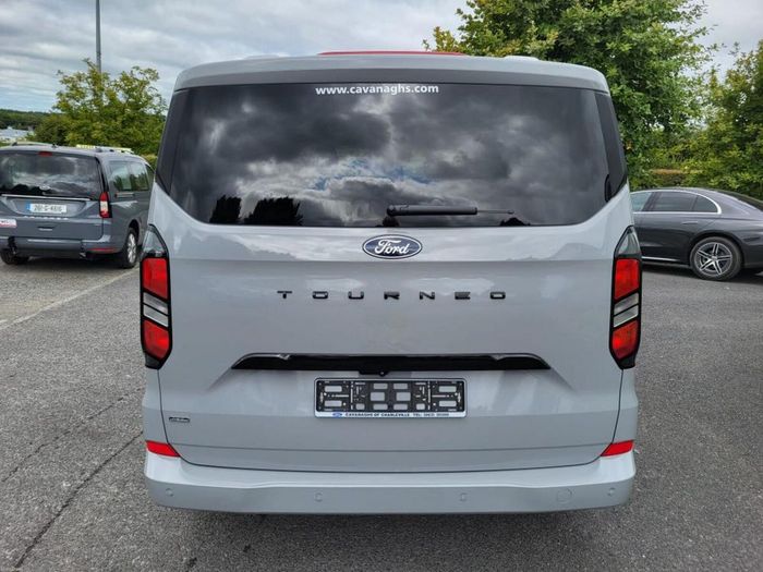 Ford Tourneo Custom 2026