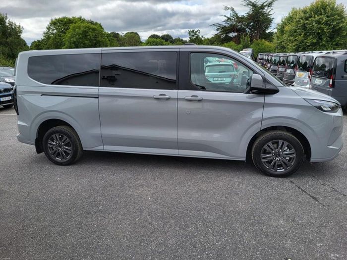 Ford Tourneo Custom 2026