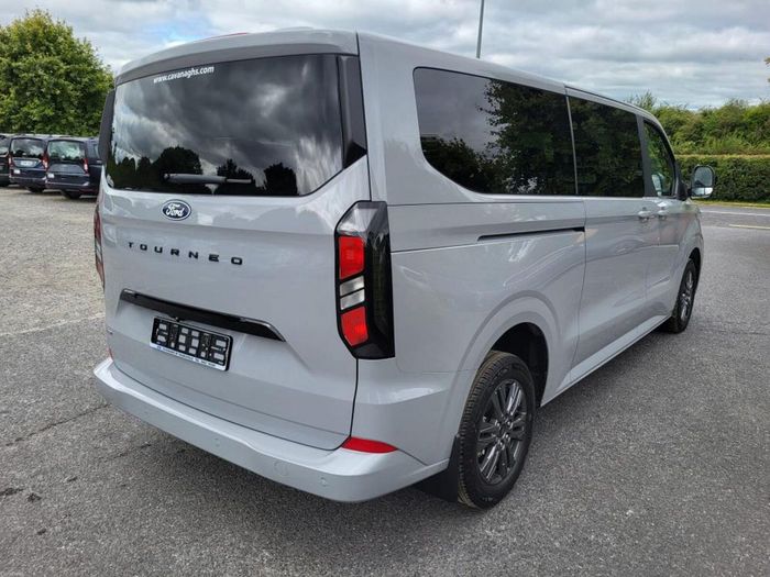 Ford Tourneo Custom 2026