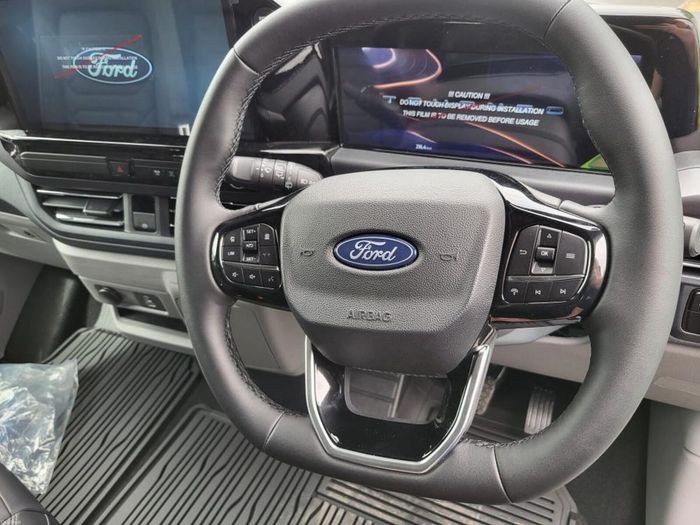 Ford Tourneo Custom 2026
