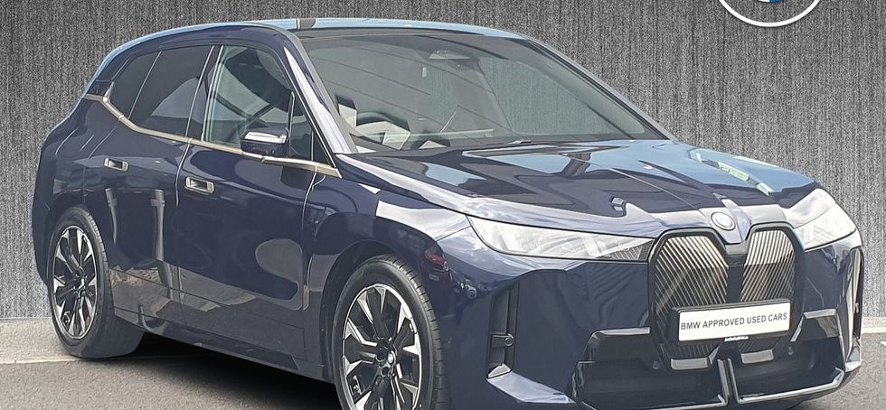 BMW IX 2025