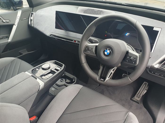 BMW IX 2025