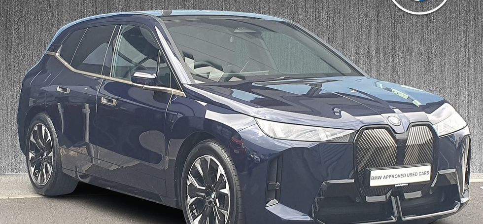 BMW IX 2025