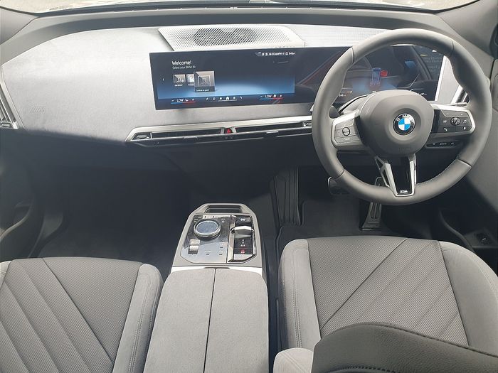 BMW IX 2025