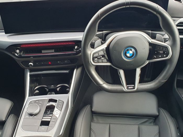 BMW 3 Series 2025