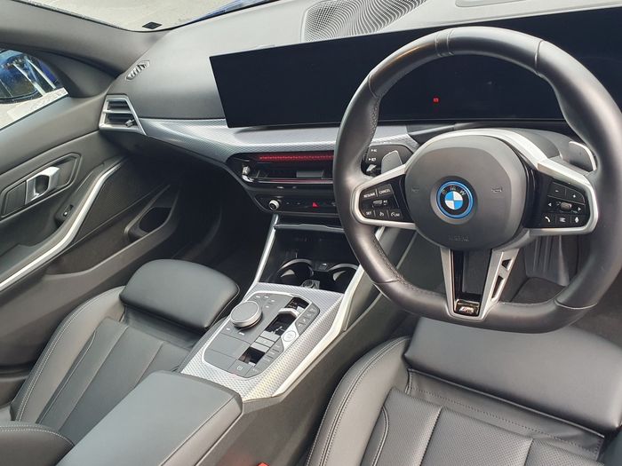 BMW 3 Series 2025