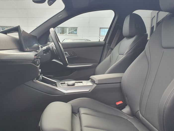 BMW 3 Series 2025