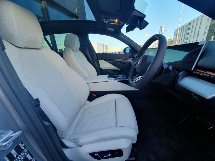 BMW 5 Series 2026