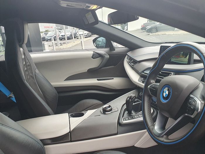 BMW i8 2020