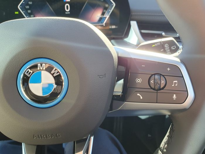 BMW iX1 2026