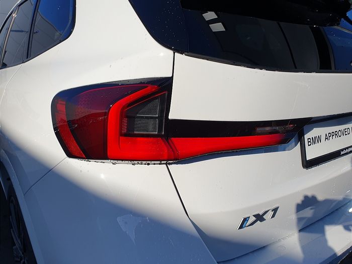 BMW iX1 2026
