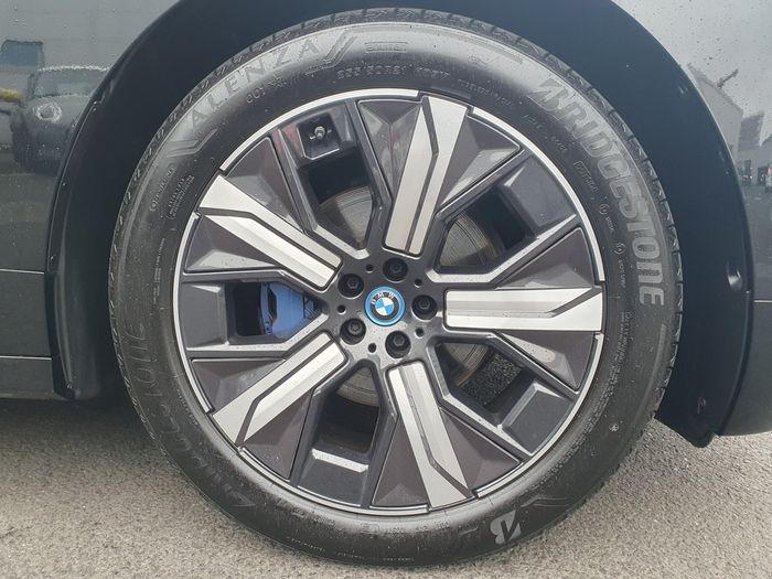BMW IX 2024