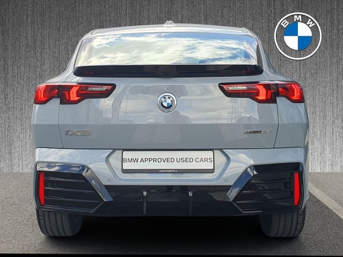 BMW iX2 2026