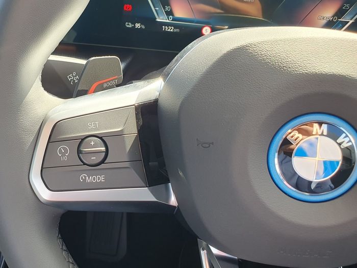 BMW iX2 2026
