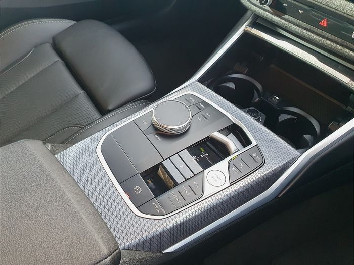BMW 3 Series 2025